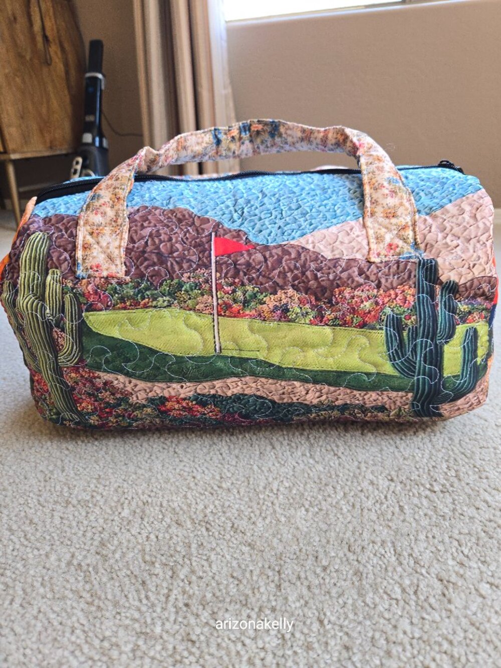NWT Quilted Fabric Duffel Zippered Bag Cactus Desert Saguaro Arizona Southwest - Picture 5 of 12